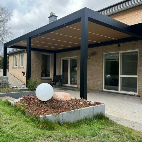 Pergola noire en province de namur