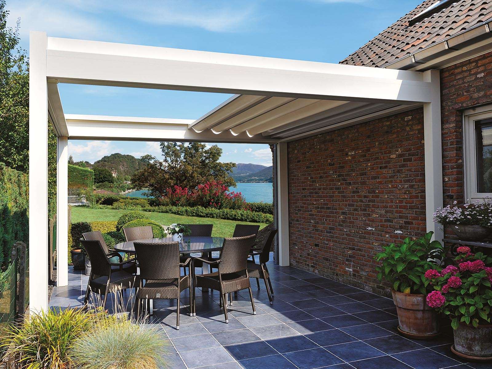 BRUSTOR B300 Pergola bioclimática