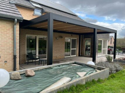 Pergola B200XL noire en province de namur